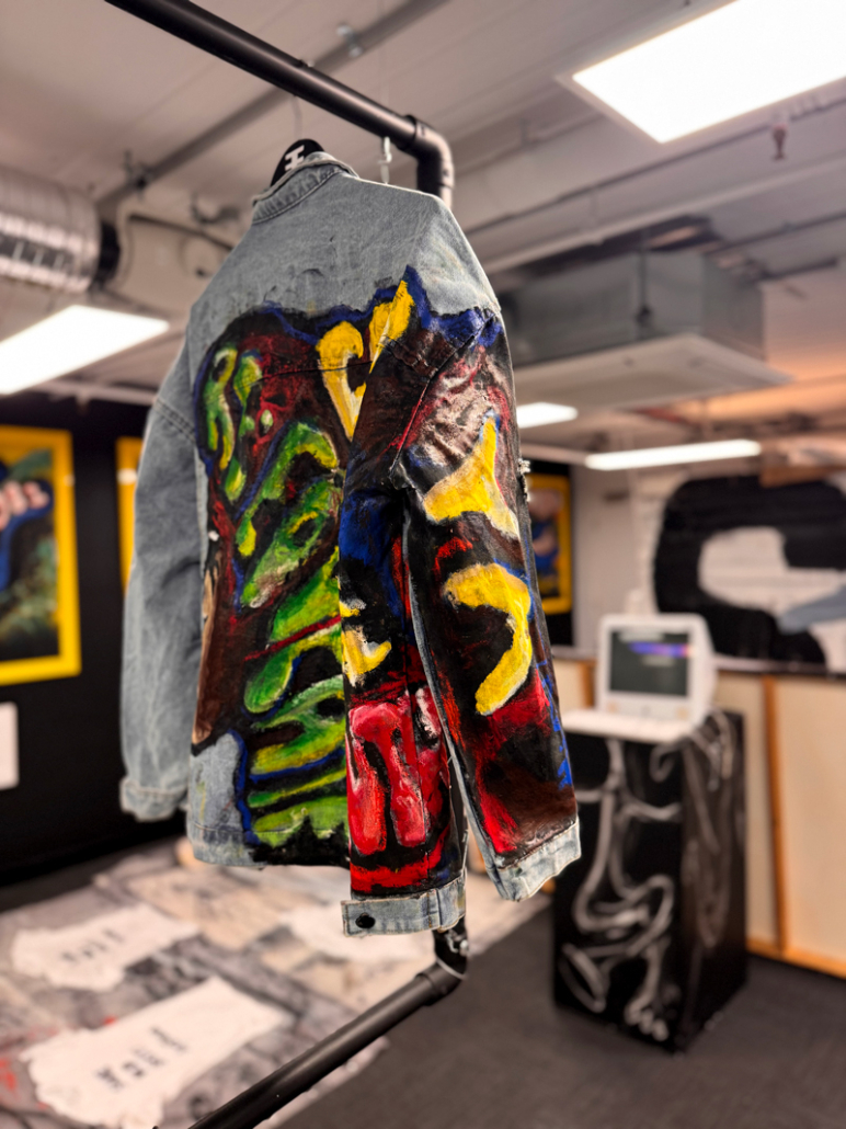 Heiseternal-denim-side-web
